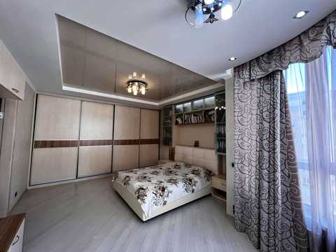 квартира за адресою Василя Симоненка вул., 5