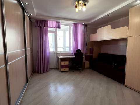 квартира за адресою Василя Симоненка вул., 5