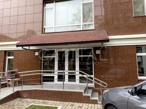 коммерческая по адресу Антоновича ул. (Горького), 131