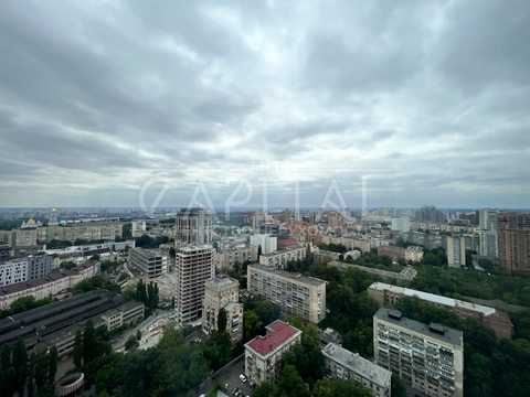 комерційна за адресою Кловський узвіз, 7