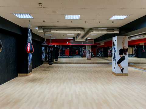 комерційна за адресою Київ, Ореста Левицького вул. (Академіка Курчатова), 5