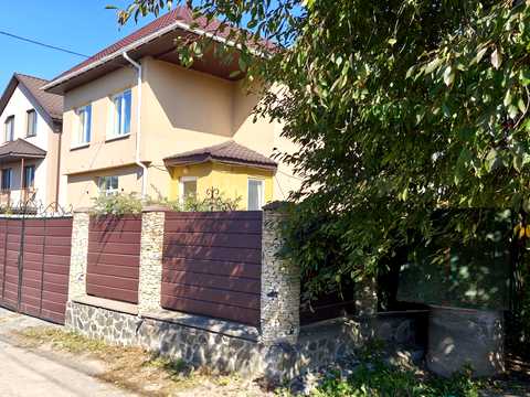 будинок за адресою Сонячна вул., 35