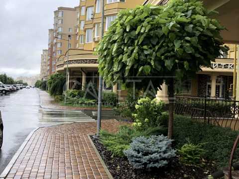 комерційна за адресою Боголюбова вул., 44