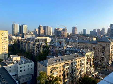 коммерческая по адресу Антоновича ул. (Горького), 131