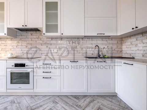дом по адресу с. Новоселки, Фастівський район