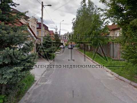 комерційна за адресою Князя Володимира Мономаха вул. (Отто Шмідта), 8