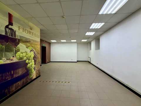 комерційна за адресою Яворів, Павла Тичини вул., 1