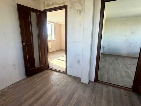 будинок за адресою Вишнева, 1