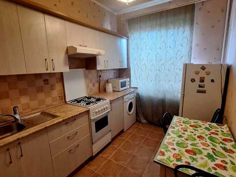 квартира за адресою Лабораторна вул., 46