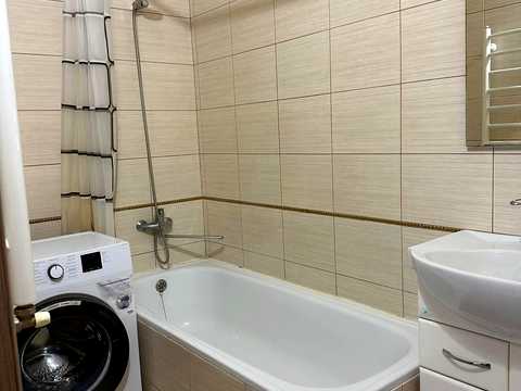 квартира за адресою Дмитра Іващенка вул., 2