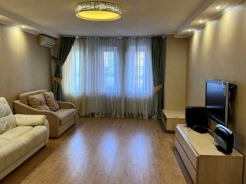 квартира за адресою Тополина вул., 12