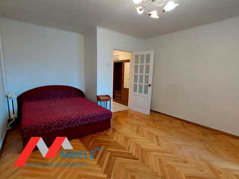 квартира за адресою Казимира Малевича вул. (Боженка), 37/41