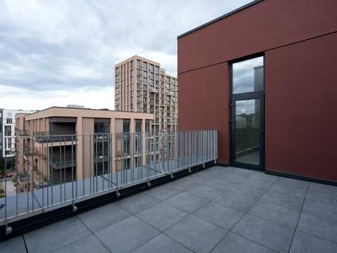 квартира за адресою Салютна вул., (Будинок 03701-03705)