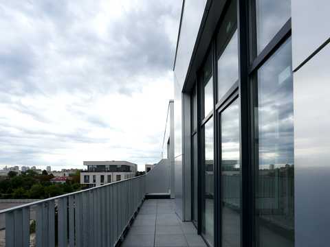 квартира за адресою Салютна вул., (Будинок 03701-03705)