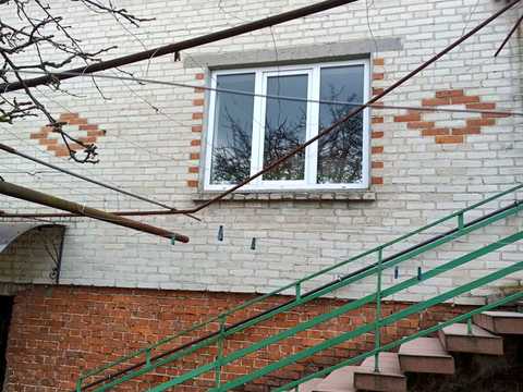 будинок за адресою Спортивна вул.