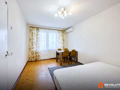 квартира за адресою Пантелеймона Куліша вул. (Челябінська), 3