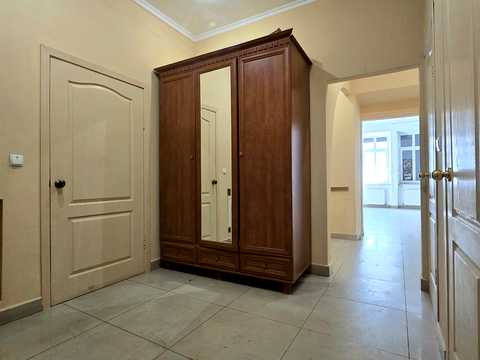 комерційна за адресою Львів, Героїв УПА вул., 14