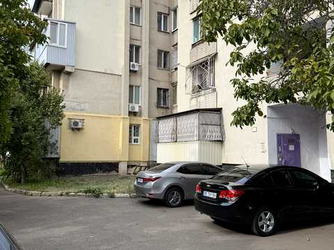 квартира за адресою Генерала Олекси Алмазова вул. (Генерала Карпенка), 12-В