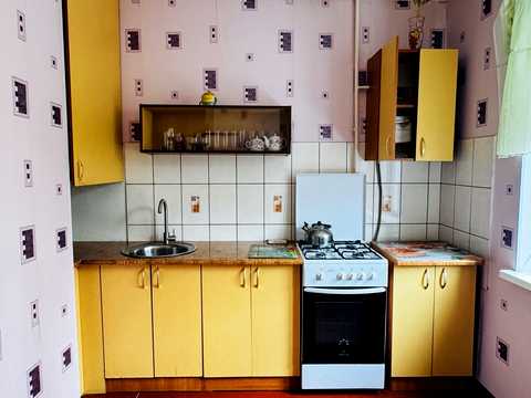 квартира за адресою Гірницький мікрорайон  (5-й мікрорайон), 18