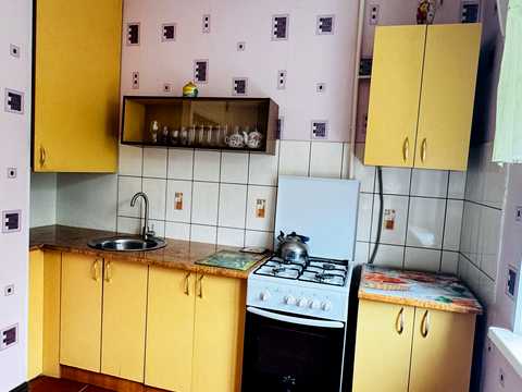 квартира за адресою Гірницький мікрорайон  (5-й мікрорайон), 18