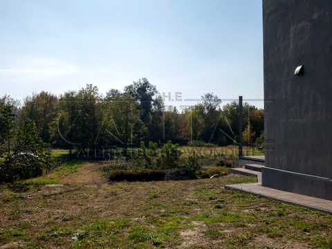 будинок за адресою с. Великі Дмитровичі, Тиханська вул., 2