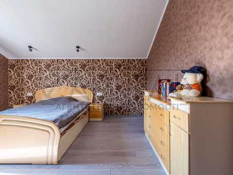 будинок за адресою с. Великі Дмитровичі, Тиханська вул., 2