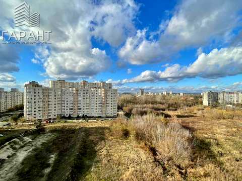 квартира по адресу Михаила Лушпы просп. (Космонавтів), 5к8
