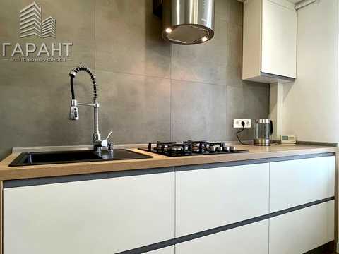 квартира по адресу Михаила Лушпы просп. (Космонавтів), 5к8