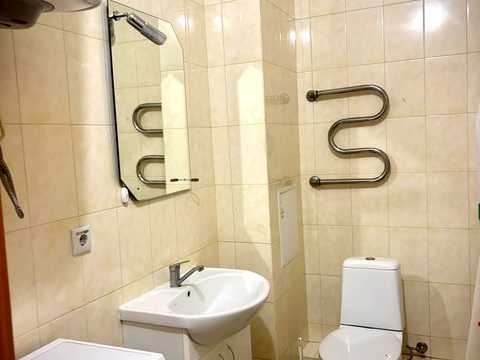 квартира за адресою Анни Ахматової вул., 22