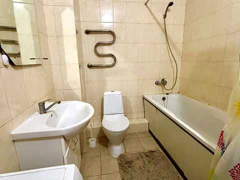 квартира за адресою Анни Ахматової вул., 22