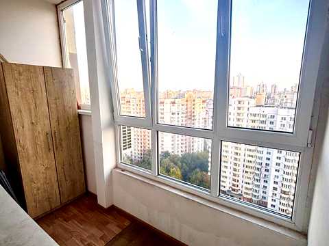 квартира за адресою Анни Ахматової вул., 22