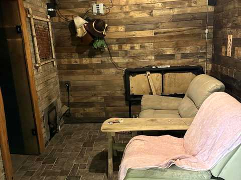 паркомісце за адресою Чорногірська вул., 36