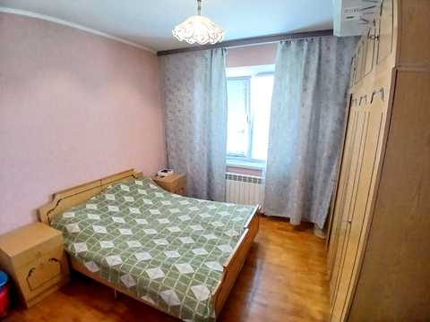 квартира за адресою Академіка Глушкова просп., 12