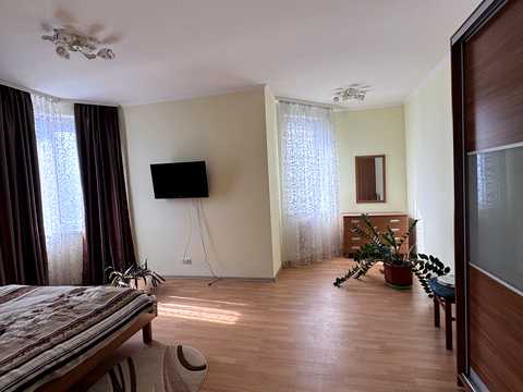 квартира за адресою Середньофонтанська вул., 19б
