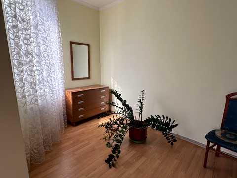 квартира за адресою Середньофонтанська вул., 19б
