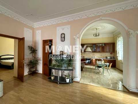 будинок за адресою Биківнянська вул.