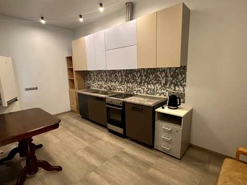 коммерческая по адресу Кловский спуск, 7