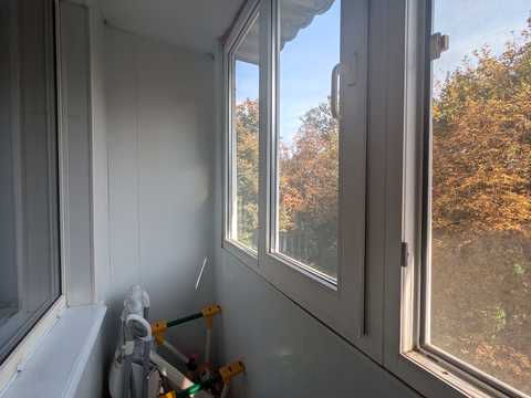 квартира за адресою Космонавтів вул., 44