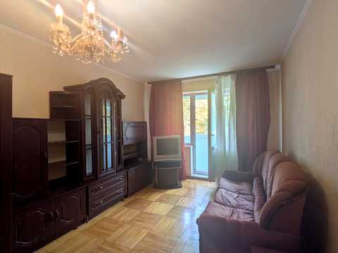 квартира за адресою Космонавтів вул., 44