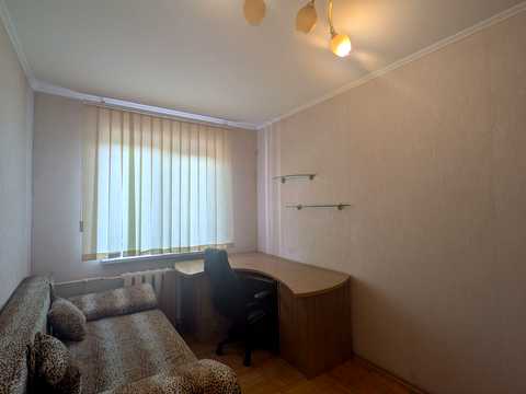 квартира за адресою Космонавтів вул., 44