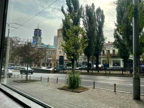 коммерческая по адресу Тараса Шевченко бульв., 2
