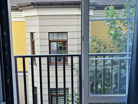квартира за адресою Успішна вул., 14
