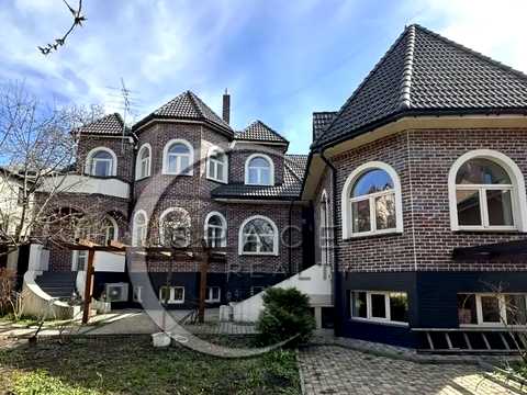 дом по адресу Арсенальная пл.