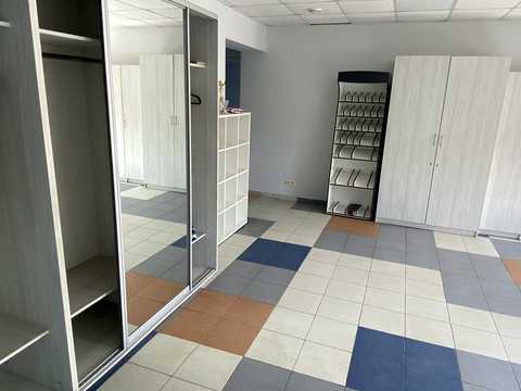 комерційна за адресою Зелена вул., 145