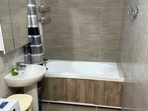 квартира за адресою Михайла Грушевського вул., 30в