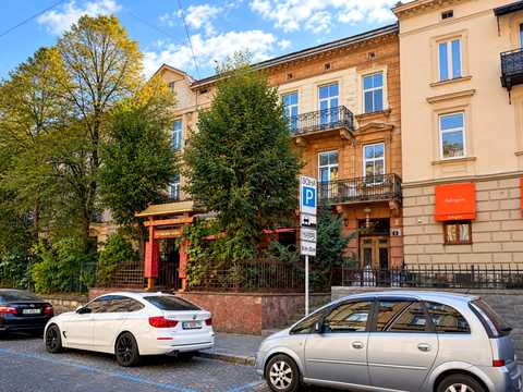 комерційна за адресою Львів, Михайла Грушевського вул., 10