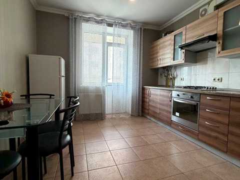 квартира за адресою Боголюбова вул., 12