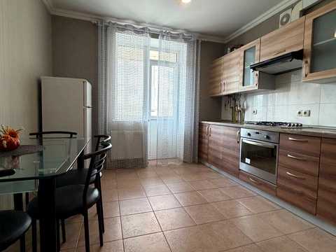 квартира за адресою Боголюбова вул., 12