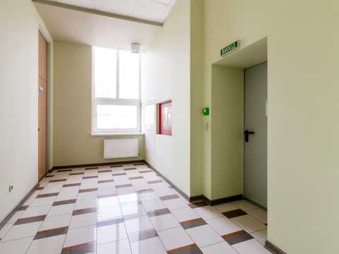 комерційна за адресою Йоганна Гена вул. (Боженка), 19