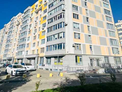 комерційна за адресою Львів, Карла Мікльоша вул., 15